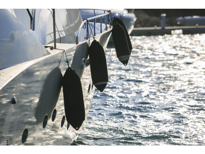 Welchen Fender sollte ich für mein Boot wählen?