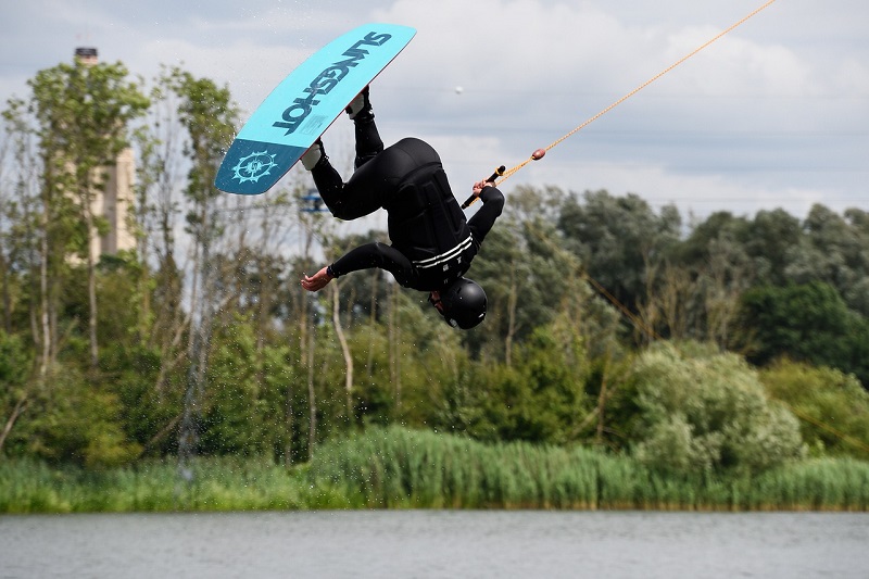 Cable park figure Wake park jump