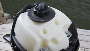 Integrierter transparenter Kraftstofftank